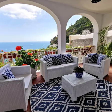 Romantic Overlooking The Sea Panzió *